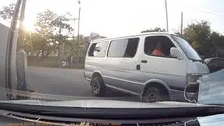 Near Miss | Van driver on the wrong side of a blind corner