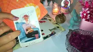 BENİ MERAK EDİYOR MU ? 🙄 #tarot #fal #aşk