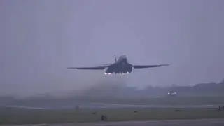 UNBELIEVABLE B-1B LOW TAKE OFF!!! (Quick climb) RAF FAIRFORD 24/10/23 4K