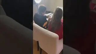 МИЛАНА ХАМЕТОВА ДЕЛАЕТ УРОКИ😂💗 