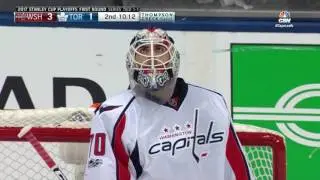 Braden Holtby Makes a Unreal Poke Check At The Blue Line