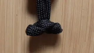 How To Tie The Simplest Toggle Button Knot For Your Paracord Bracelets