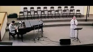 Не в храмах,  не в чертогах рукотворных  //Тая Сорокина