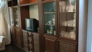 Итальянская стенка в гостиную в классическом стиле