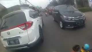 Ambulance pengantaran jenazah ke Jatisari