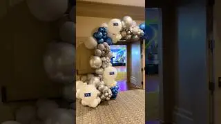 Grand entrance 🤩 #balloons