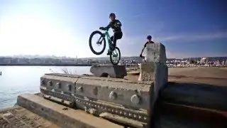 cycle stunts