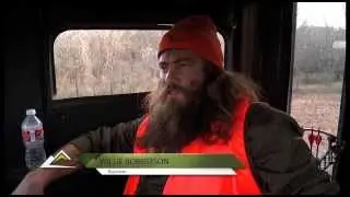 Duck Dynasty's WIllie Robertson goes hunting with his Stealth Cam