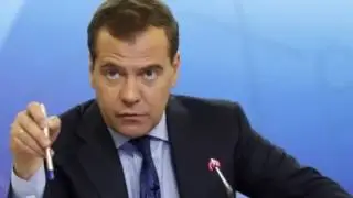 Медведев поручил подготовить план опережающего развития экономики 3