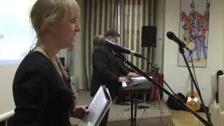 Как Маша училась вокалу