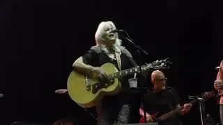 Emmylou Harris - Raise the Dead