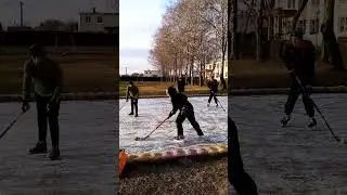 Спортивный праздник "День хоккеиста - весёлые клюшки"