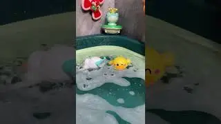 Детская игрушка для ванной заводной утёнок