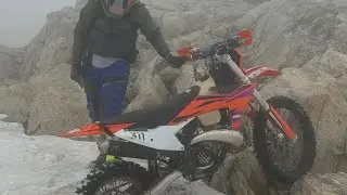 Утонули в снегах архыза! HARDENDURO пошло не по плану.