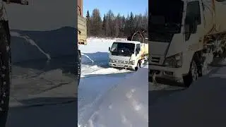 КАМАЗ 8/8 Эвенкия. Река Чамбэ. Пробили радиатор.