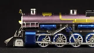 Metal model of the steam locomotive 