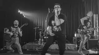 Pasty Clan - The King Is Dead