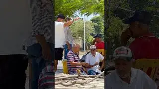 La lupa 🔎 caliente 😂