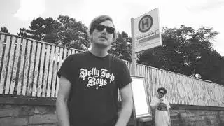 Dexter ft. Retrogott - Am Flughafen (Hubert Daviz Remix)