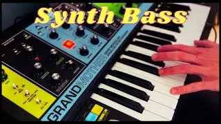 Quick & Funky Moog Synth Bass Jam