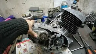 Ковровец яшка на газете.