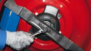 How do you install mower blades ? 🤷🏻 @Precision.automotive #craftman #diy #lawnmower #tractor