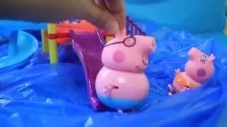 Мультфильм игрушками Свинка Пеппа Peppa. Едем в  аквапарк
