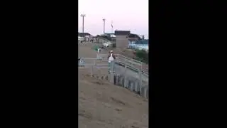 Я аполлон, я Зевс, я уличный бродяга....комментирует "профессионал"