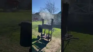 Шашлык / смокер / майские #жизньвдеревне #дача #смокер #шашлых