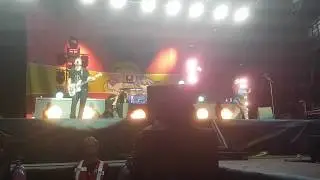 Blink 182 - All The Small Things & Dammit - HURRICANE 2017