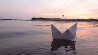 BlueSpace -  Dancing to the waves (Short Relaxing music with sunset visuals)