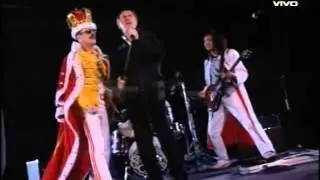 Macri canta 'We Will Rock You' de Queen (mejor imagen y sonido)