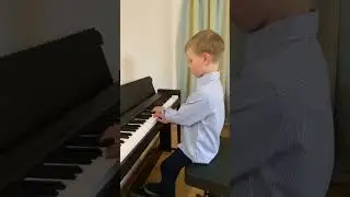 Elena Davis "Последние желтые листья"