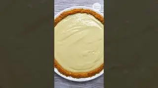 Nothing hits the spot quite like this sublime Key lime pie! #keylimepie