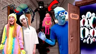 ДВЕРИ В РЕАЛЬНОЙ ЖИЗНИ  -   DOORS SEEK СИК или НОВЫЙ РАДУЖНЫЙ ДРУГ? | ДРУЗЬЯ IN DOORS #16