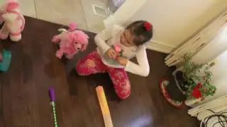 куклы соревнуются в беге