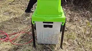 Демонстрация работы садового измельчителя GreenWorks