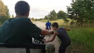 Попытка завести мотоблок с толкача