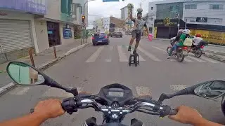 OLHA O QUE ENCONTREI NO TRÂNSITO