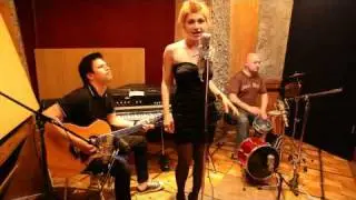 One O' Clock Trio-Rehab (Amy Winehouse acoustic cover)