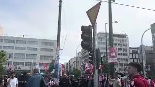 Ολυμπιακός Φιορεντινα :  Χιλιάδες κόσμου τραγουδούν ήδη τρεις ώρες πριν το τελικό
