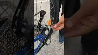 How to remove and insert rear tyre , Btwin 540 , getting cycle in car removing both tyres