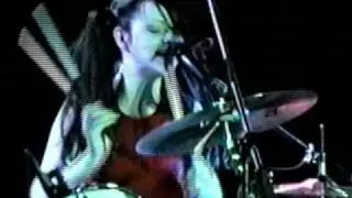 05  The White Stripes   Hotel Yorba Pomona 2002
