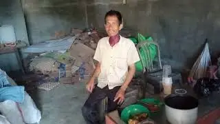 kok tega ada yg mau curi barang bapak ini😥