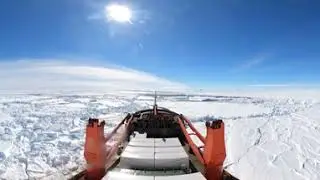 Five Minutes in Antarctica 360°