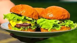 Classic grilled BURGERS on KAMADO JOE 2