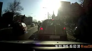 Wypadek - potrącenie człowieka na ulicy Niemodlińskiej w Opolu