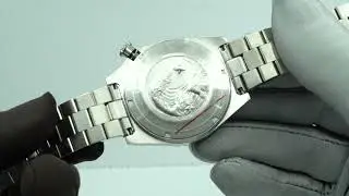 Seestern Homage wristwatch dark blue dial