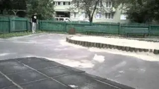 Pojeb który nie umie salta