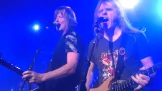 Black N Blue Live 